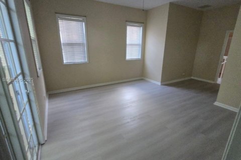 Touwnhouse à vendre à Fort Lauderdale, Floride: 3 chambres, 145.11 m2 № 1990250 - photo 5