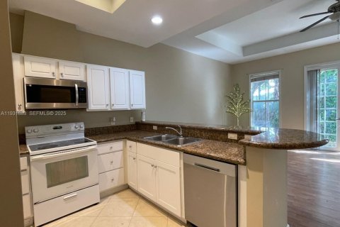 Touwnhouse à vendre à Fort Lauderdale, Floride: 3 chambres, 145.11 m2 № 1990250 - photo 13