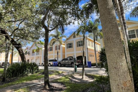 Touwnhouse à vendre à Fort Lauderdale, Floride: 3 chambres, 145.11 m2 № 1990250 - photo 21