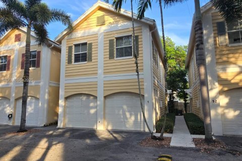 Townhouse in Fort Lauderdale, Florida 3 bedrooms, 145.11 sq.m. № 1990250