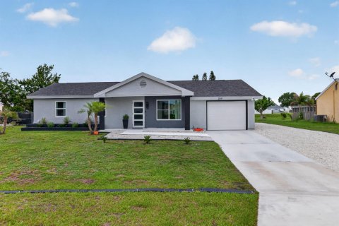 Casa en venta en Port St. Lucie, Florida, 3 dormitorios, 122.63 m2 № 2249210 - foto 2