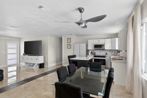 Casa en venta en Port St. Lucie, Florida, 3 dormitorios, 122.63 m2 № 2249210 - foto 15