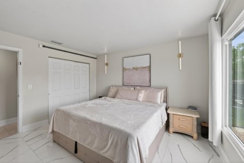 Casa en venta en Port St. Lucie, Florida, 3 dormitorios, 122.63 m2 № 2249210 - foto 19