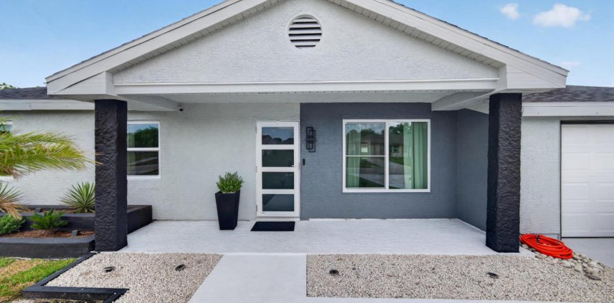 Casa en Port St. Lucie, Florida 3 dormitorios, 122.63 m2 № 2249210