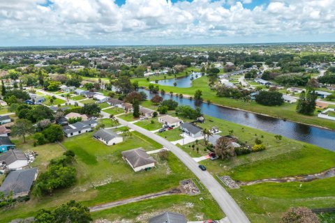 Casa en venta en Port St. Lucie, Florida, 3 dormitorios, 122.63 m2 № 2249210 - foto 7