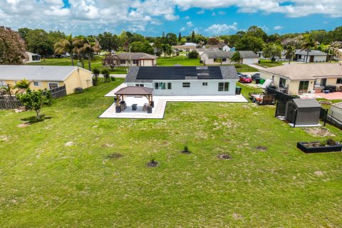 Casa en venta en Port St. Lucie, Florida, 3 dormitorios, 122.63 m2 № 2249210 - foto 4