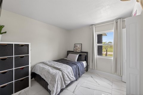 Casa en venta en Port St. Lucie, Florida, 3 dormitorios, 122.63 m2 № 2249210 - foto 22