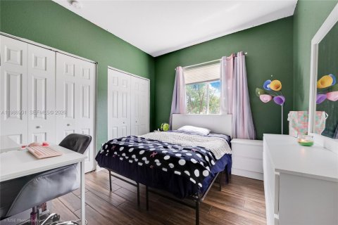 Купить виллу или дом в Хомстед, Флорида 5 спален, 201.6м2, № 2044986 - фото 16