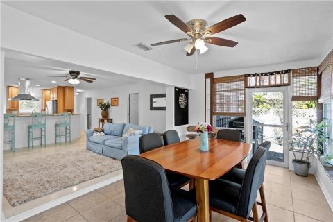 Casa en alquiler en Palm Harbor, Florida, 3 dormitorios, 136.75 m2 № 1798429 - foto 12
