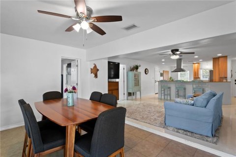 Casa en alquiler en Palm Harbor, Florida, 3 dormitorios, 136.75 m2 № 1798429 - foto 11