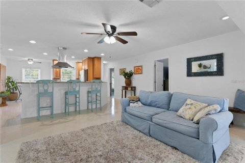 Casa en alquiler en Palm Harbor, Florida, 3 dormitorios, 136.75 m2 № 1798429 - foto 6