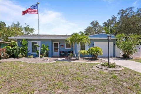 Casa en alquiler en Palm Harbor, Florida, 3 dormitorios, 136.75 m2 № 1798429 - foto 1