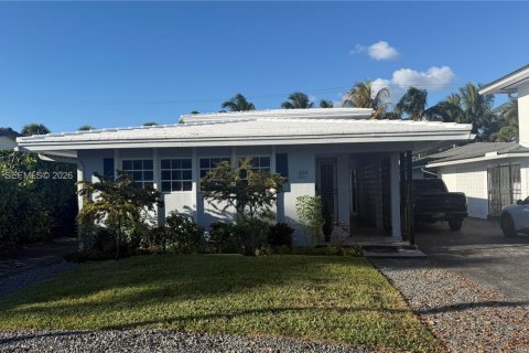 Villa ou maison à louer à Coral Gables, Floride: 2 chambres, 120.77 m2 № 2080983 - photo 16