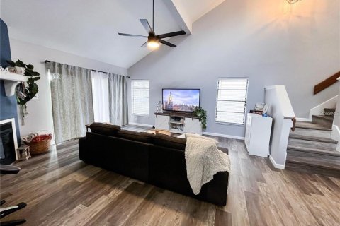 Villa ou maison à louer à Casselberry, Floride: 3 chambres, 147.81 m2 № 2116174 - photo 10