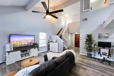 Villa ou maison à louer à Casselberry, Floride: 3 chambres, 147.81 m2 № 2116174 - photo 11