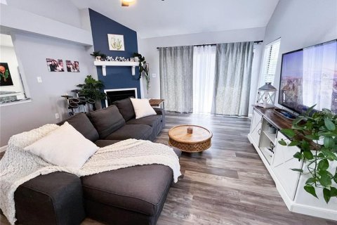 Villa ou maison à louer à Casselberry, Floride: 3 chambres, 147.81 m2 № 2116174 - photo 9