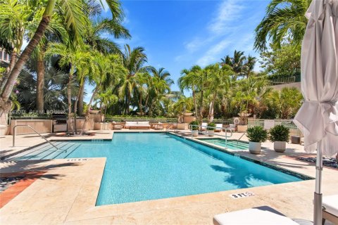 Copropriété à louer à Miami, Floride: 2 chambres, 146.88 m2 № 2080891 - photo 14