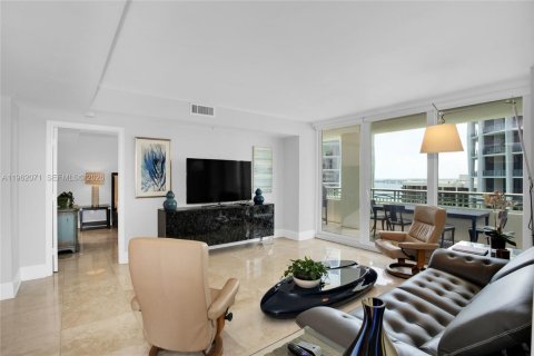 Copropriété à louer à Miami, Floride: 2 chambres, 146.88 m2 № 2080891 - photo 3