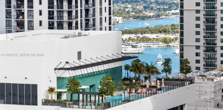 Condominio en Miami, Florida, 1 dormitorio  № 2011644