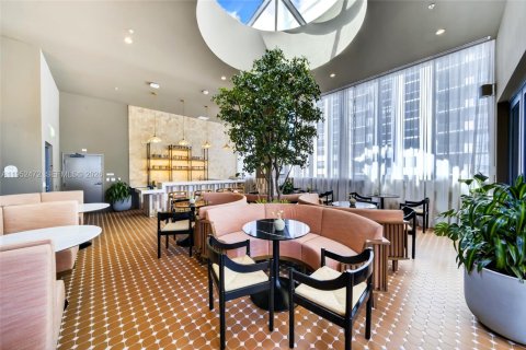 Condominio en alquiler en Miami, Florida, 1 dormitorio № 2011644 - foto 9