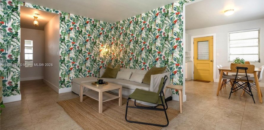Villa ou maison à Miami, Floride 2 chambres, 102.19 m2 № 1882647