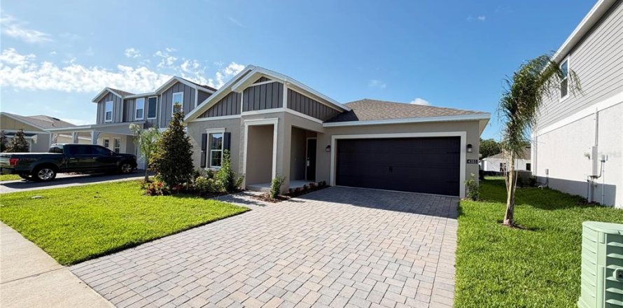 House in Kissimmee, Florida 4 bedrooms, 179.86 sq.m. № 2239768