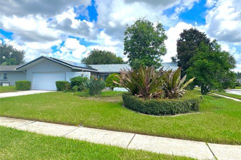 Villa ou maison à Seminole, Floride 3 chambres, 155.24 m2 № 2418775