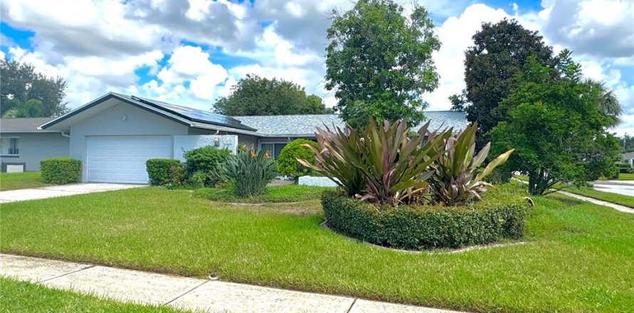 Villa ou maison à Seminole, Floride 3 chambres, 155.24 m2 № 2418775