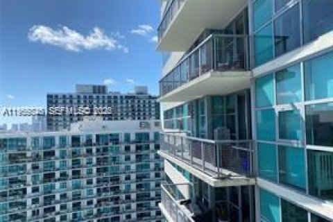 Кондоминиум с 1 спальней в Майами, Флорида № 2027418