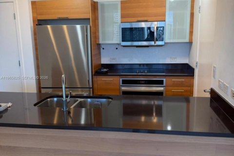 Снять в аренду кондоминиум в Майами, Флорида 1 спальня, 79.99м2, № 2027418 - фото 8