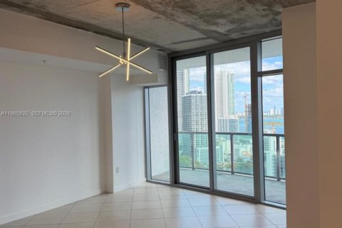 Снять в аренду кондоминиум в Майами, Флорида 1 спальня, 79.99м2, № 2027418 - фото 4