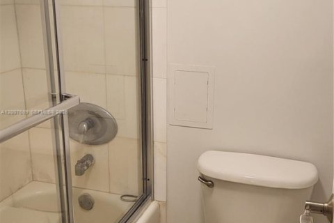 Купить кондоминиум в Авентура, Флорида 1 спальня, 68.84м2, № 2146057 - фото 20