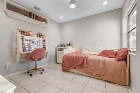 Casa en venta en Miami, Florida, 3 dormitorios, 128.48 m2 № 2268301 - foto 28