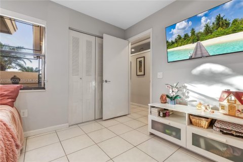 Casa en venta en Miami, Florida, 3 dormitorios, 128.48 m2 № 2268301 - foto 30