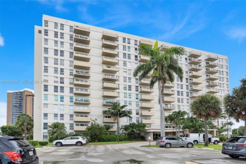 Condominio en venta en Miami, Florida, 1 dormitorio, 77.2 m2 № 1992887 - foto 27