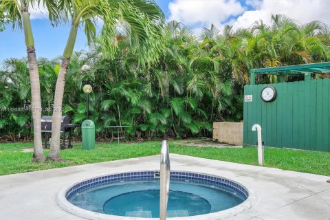 Condominio en venta en Miami, Florida, 1 dormitorio, 77.2 m2 № 1992887 - foto 4