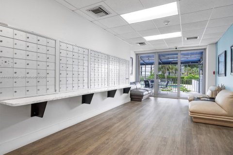 Condominio en venta en Miami, Florida, 1 dormitorio, 77.2 m2 № 1992887 - foto 20