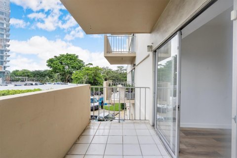 Condominio en venta en Miami, Florida, 1 dormitorio, 77.2 m2 № 1992887 - foto 17