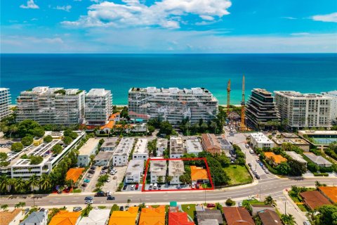 House in Surfside, Florida 2 bedrooms, 473.24 sq.m. № 1956804 - photo 22