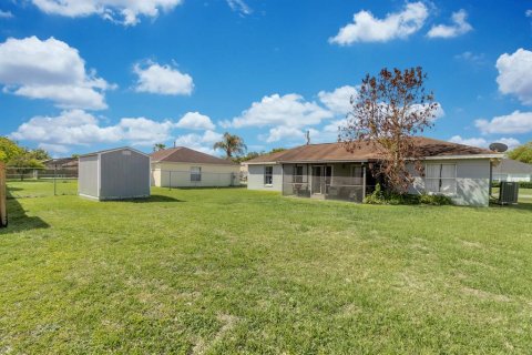 House in Kissimmee, Florida 3 bedrooms, 98.2 sq.m. № 2212276 - photo 26
