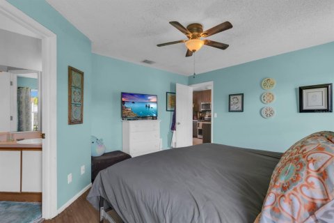 House in Kissimmee, Florida 3 bedrooms, 98.2 sq.m. № 2212276 - photo 6