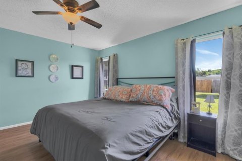 House in Kissimmee, Florida 3 bedrooms, 98.2 sq.m. № 2212276 - photo 7