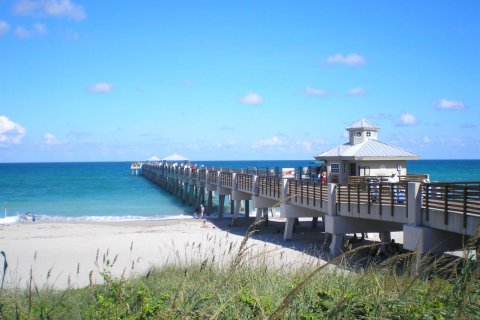 Condominio en alquiler en Jupiter, Florida, 2 dormitorios, 109.9 m2 № 1056902 - foto 1