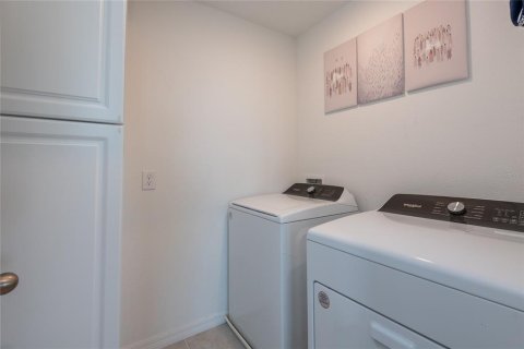 Casa en venta en Winter Haven, Florida, 4 dormitorios, 219.62 m2 № 1628301 - foto 22