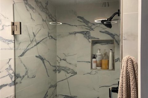 Condominio en venta en Sunrise, Florida, 2 dormitorios, 87.89 m2 № 2054954 - foto 19