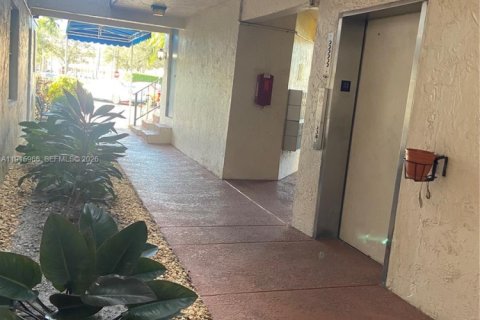 Condominio en venta en Sunrise, Florida, 2 dormitorios, 87.89 m2 № 2054954 - foto 5