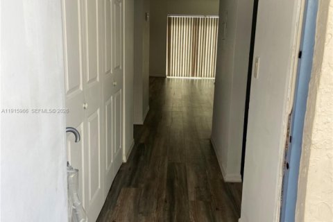 Condominio en venta en Sunrise, Florida, 2 dormitorios, 87.89 m2 № 2054954 - foto 26