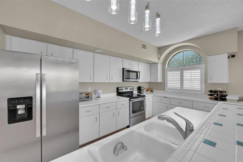 Condo in Boynton Beach, Florida, 2 bedrooms № 2245480 - photo 6