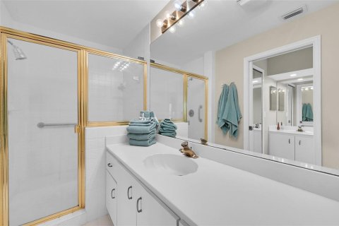 Condo in Boynton Beach, Florida, 2 bedrooms № 2245480 - photo 21