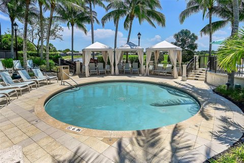 Condo in Boynton Beach, Florida, 2 bedrooms № 2245480 - photo 30